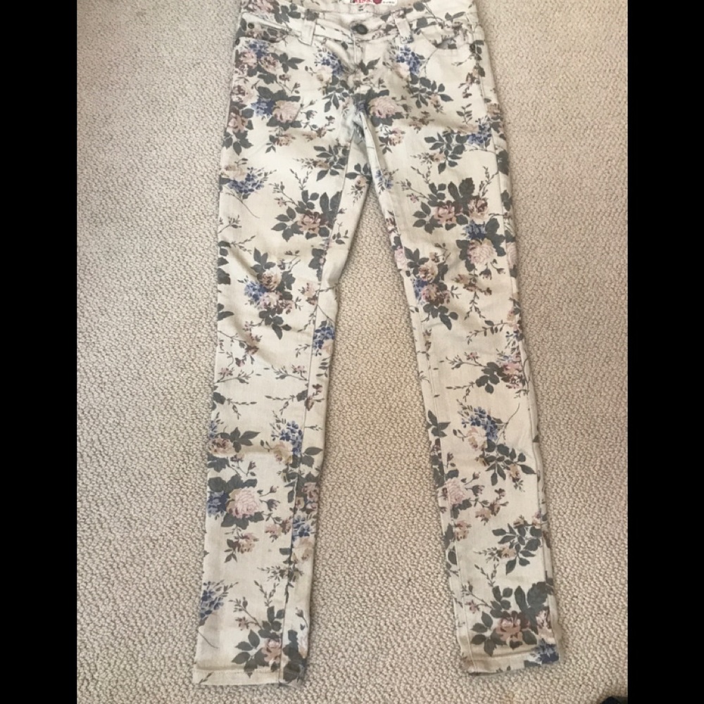 1st Kiss Floral jeans
